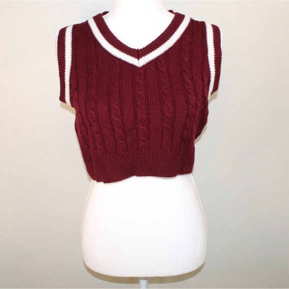 Romwe Women’s Burgundy Cable Knit Sleeveless Cropped Sweater Vest - Size Medium - Picture 3 of 9